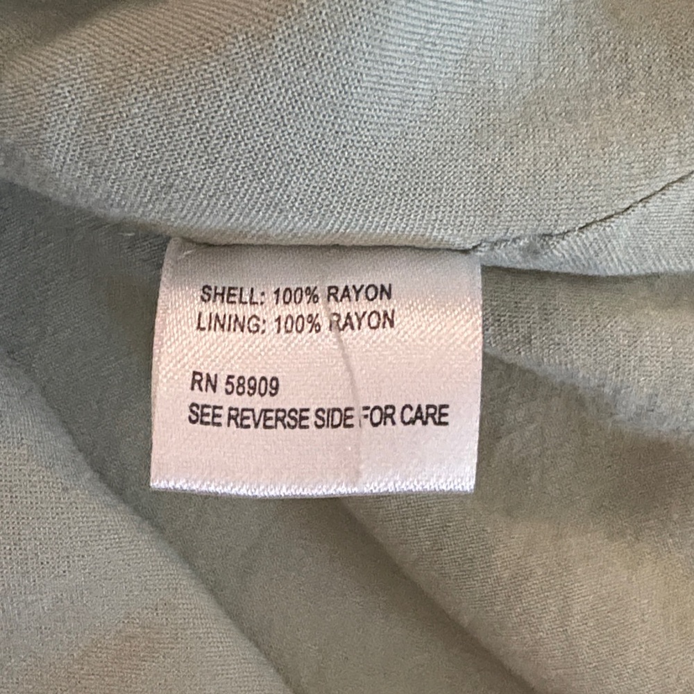 *SOLD* Gianni Bini Charming Off-Shoulder Dress in Light Green Cream - Picture 3 of 6